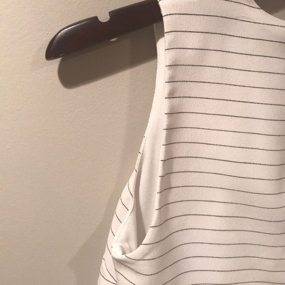 ELLE Asymmetrical Striped Sleeveless Peplum Top - Picture 6 of 10